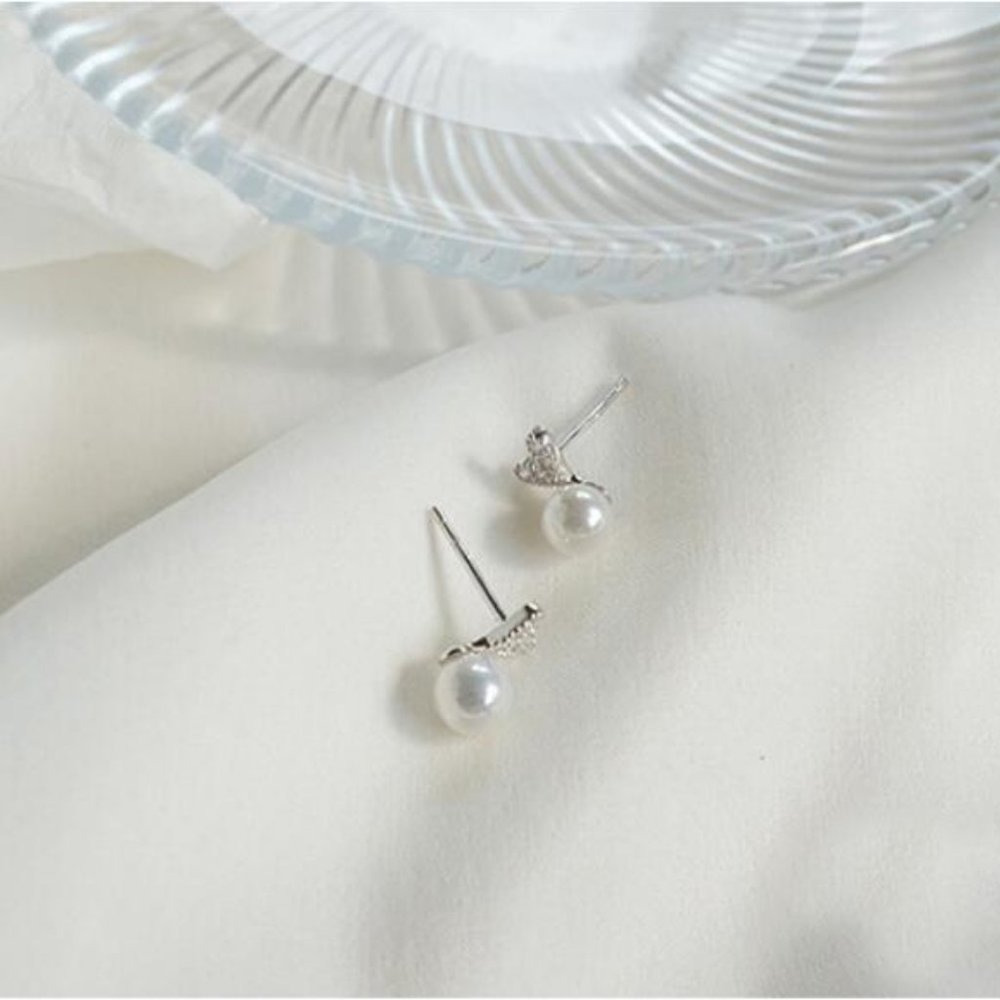 NEW 925 Sterling Silver Diamond Pearl Stud Earrings - Picture 9 of 13